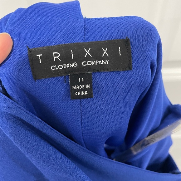 Dark blue mini/midi dress with mesh along middle - Picture 5 of 5